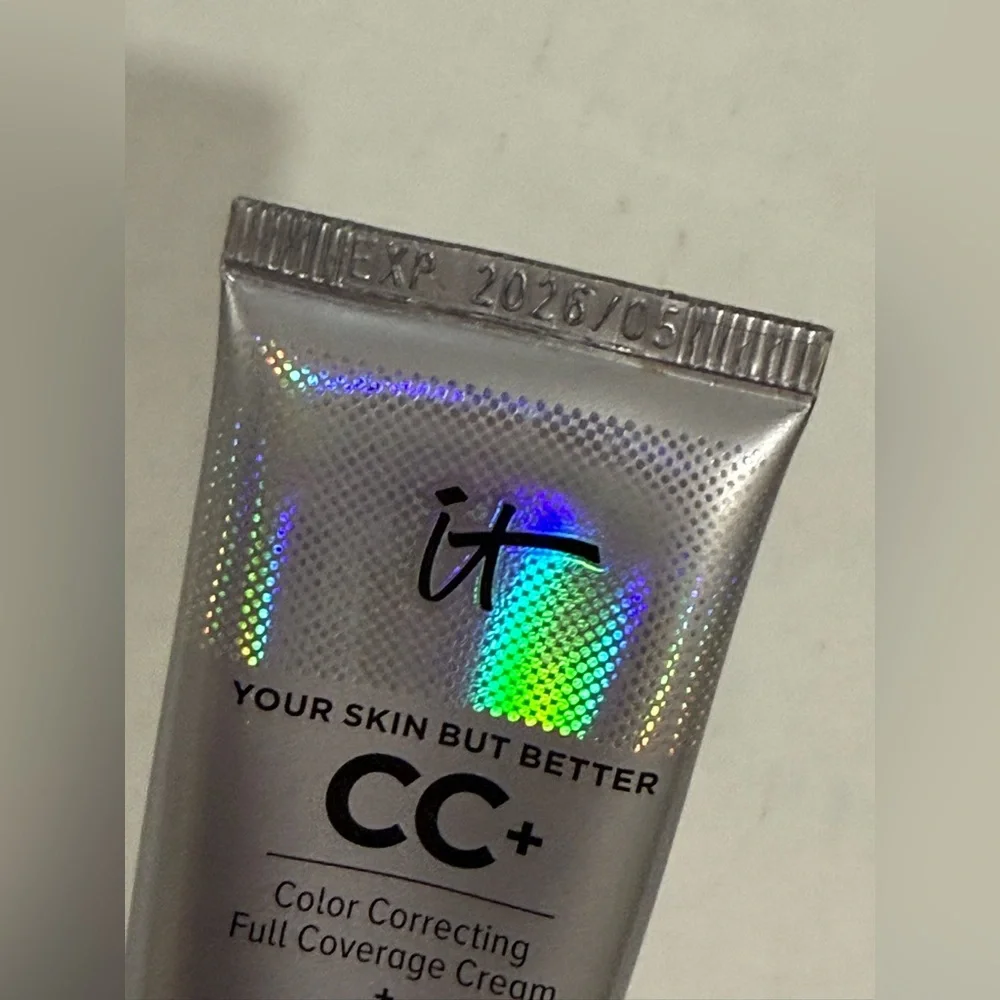 IT Cosmetics Your Skin But Better‎ CC+ Cream Full Coverage SPF 50+ Anti-Aging